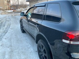 2007 Volkswagen Touareg I Рестайлинг, чёрный, 900000 рублей, вид 5