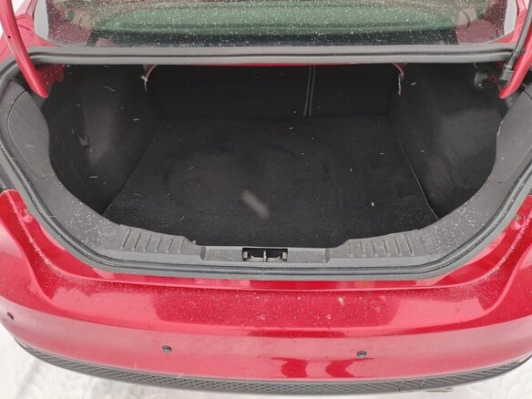 2013 Ford Focus III, красный, 900000 рублей - вид 9