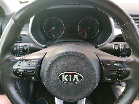 2021 Kia Rio IV Рестайлинг, коричневый, 1707000 рублей - вид 7