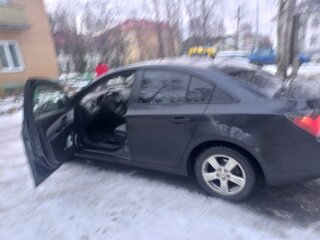 2011 Chevrolet Cruze I, чёрный, 850000 рублей, вид 4