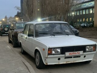 2004 Lada (ВАЗ) 2105, белый, 140000 рублей, вид 3