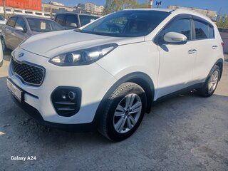 2017 Kia Sportage IV, белый, 1820000 рублей, вид 4