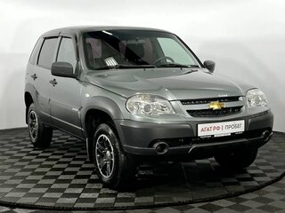 2018 Chevrolet Niva I Рестайлинг, серый, 860000 рублей, вид 4