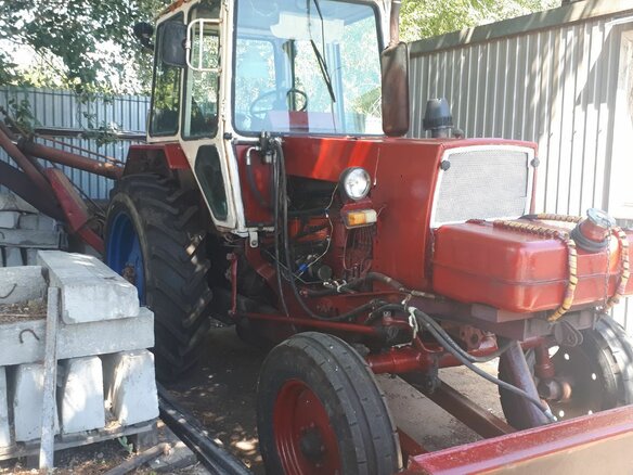 1997 ЮМЗ ЭО2621, красный, 650000 рублей