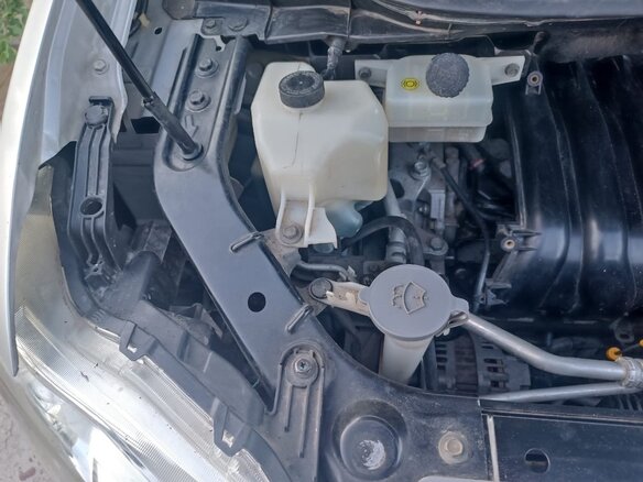 2010 Nissan Serena IV (C26), серый, 1340000 рублей - вид 13