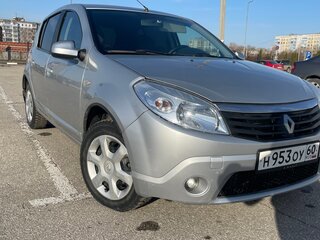 2012 Renault Sandero I, серебристый, 610000 рублей, вид 2