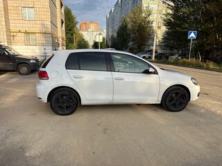 2010 Volkswagen Golf VI, белый, 690000 рублей, вид 4