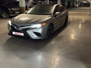 2018 Toyota Camry VIII (XV70), серый, 2300000 рублей, вид 1