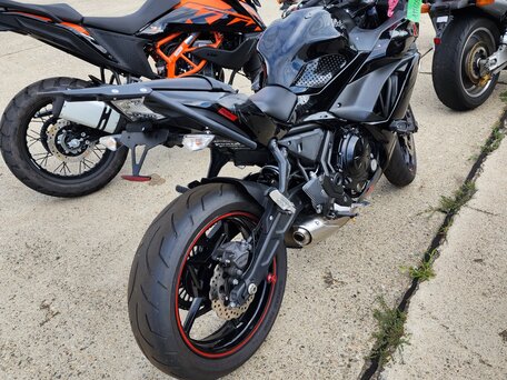 2017 Kawasaki Ninja 650, чёрный, 735000 рублей, вид 5