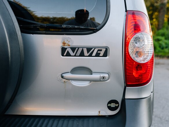 2017 Chevrolet Niva I Рестайлинг, серебристый, 500000 рублей - вид 8