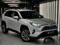 2019 Toyota RAV4 V (XA50), белый