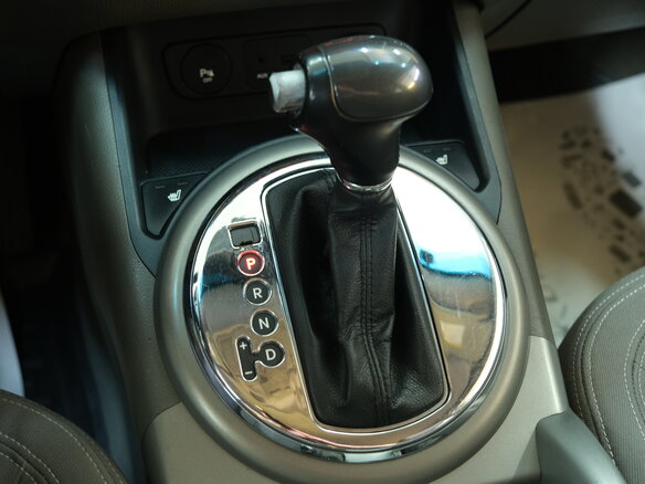 2010 Kia Sportage III, серебристый - вид 14