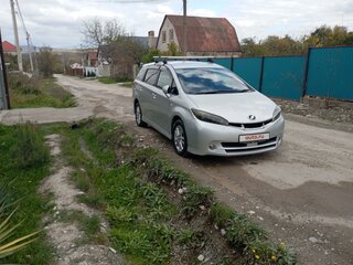 2010 Toyota Wish II, серый, 1350000 рублей, вид 2