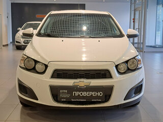 2013 Chevrolet Aveo II, белый, 474000 рублей, вид 2