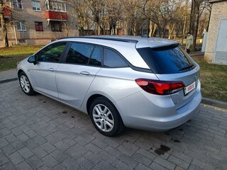 2019 Opel Astra K Рестайлинг, серебристый, 1400000 рублей, вид 3