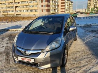 2011 Honda Fit II, серый, 730000 рублей, вид 4