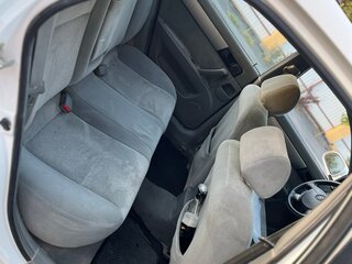 2004 Suzuki Forenza, белый, 400000 рублей, вид 4