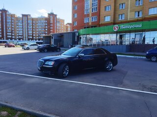 2014 Chrysler 300C II, чёрный, 1599000 рублей, вид 3