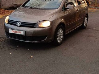 2012 Volkswagen Golf Plus II, коричневый, 699000 рублей, вид 2