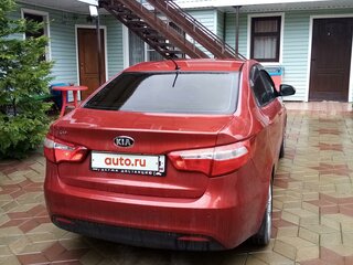2014 Kia Rio 6-speed III, красный, 950000 рублей, вид 4