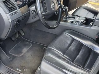 2005 Volkswagen Touareg I, чёрный, 1150000 рублей, вид 2