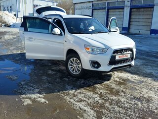 2012 Mitsubishi ASX I Рестайлинг, белый, 1350000 рублей, вид 1