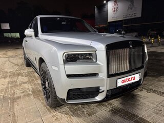 2020 Rolls-Royce Cullinan I (Series I), серебристый, 40000000 рублей, вид 2
