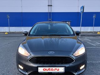 2017 Ford Focus III Рестайлинг, серый, 1300000 рублей, вид 1