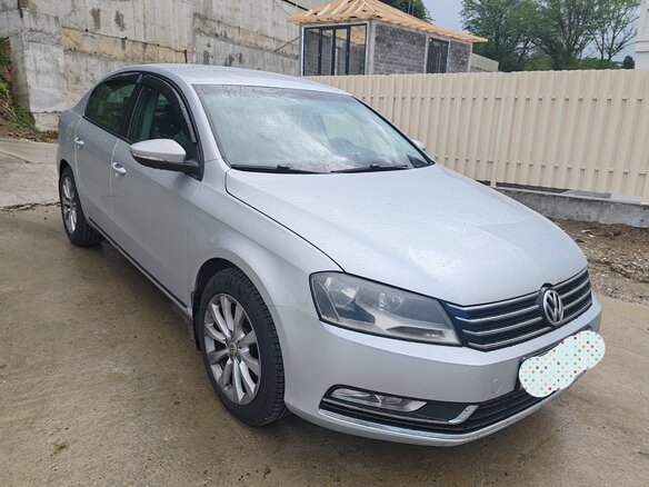 2012 Volkswagen Passat B7, серебристый, 900000 рублей - вид 4