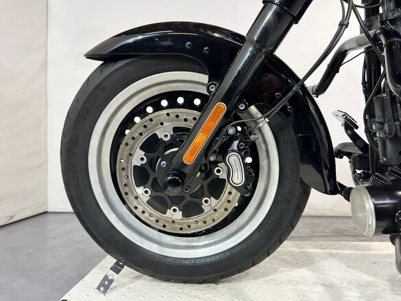 2017 Harley-Davidson Fat Boy, чёрный, 960000 рублей - вид 14
