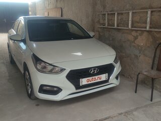 2017 Hyundai Solaris II, белый, 1040000 рублей, вид 5
