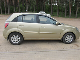2010 Kia Rio II Рестайлинг, золотистый, 510000 рублей, вид 3