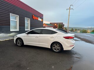 2017 Hyundai Elantra VI (AD), белый, 1289000 рублей, вид 5
