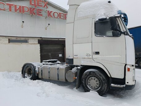 2003 Volvo FH, белый, 2600000 рублей, вид 3