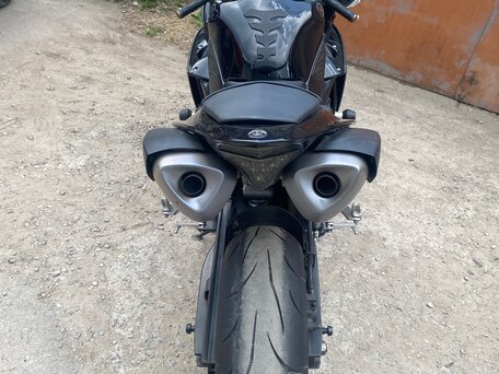 2010 Yamaha YZF-R1, чёрный, 900000 рублей, вид 4