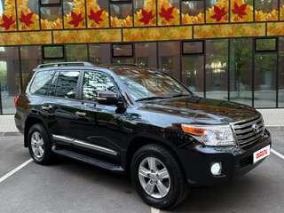 2014 Toyota Land Cruiser 200 Series Рестайлинг 1, чёрный, 6400000 рублей, вид 3