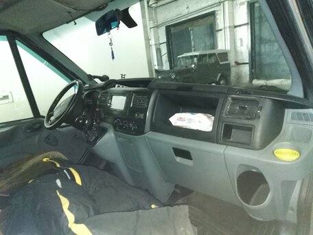 2010 Ford Transit, серебристый, 600000 рублей, вид 2