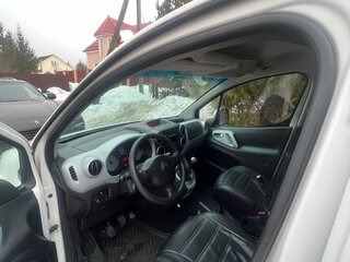 2013 Citroen Berlingo II Рестайлинг, белый, 988000 рублей, вид 4