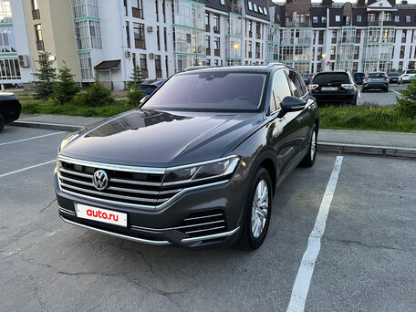 2020 Volkswagen Touareg III, серый, 4500000 рублей, вид 5
