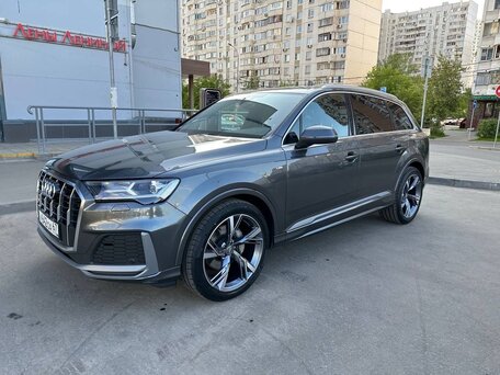 2022 Audi Q7 45 TDI II (4M) Рестайлинг, серый, 7200000 рублей, вид 5
