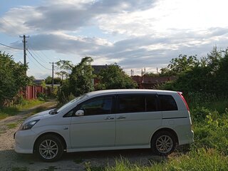 2010 Toyota ISis I Рестайлинг, белый, 1500000 рублей, вид 5