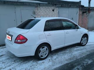 2005 Nissan Tiida Latio I, белый, 420000 рублей, вид 2