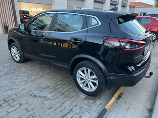 2020 Nissan Qashqai II Рестайлинг, чёрный, 1815000 рублей, вид 4