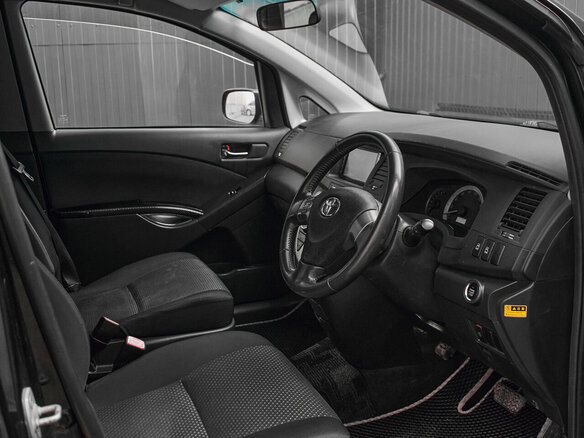 2010 Toyota ISis I Рестайлинг, чёрный, 1160000 рублей - вид 8