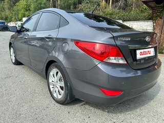 2011 Hyundai Solaris I, серый, 946000 рублей, вид 4