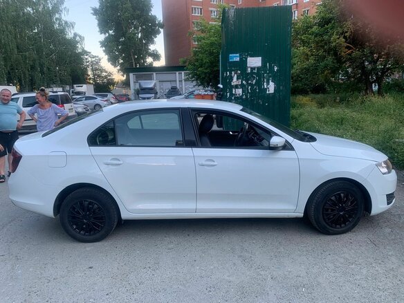 2019 Skoda Rapid I Рестайлинг, белый, 1200000 рублей - вид 2