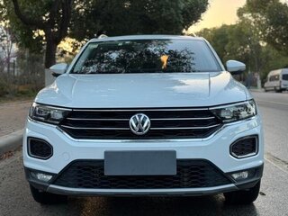 2021 Volkswagen T-Roc I, белый, 1700000 рублей, вид 2