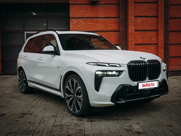 2022 BMW X7 40d I (G07) Рестайлинг, белый, 12500000 рублей - вид 5