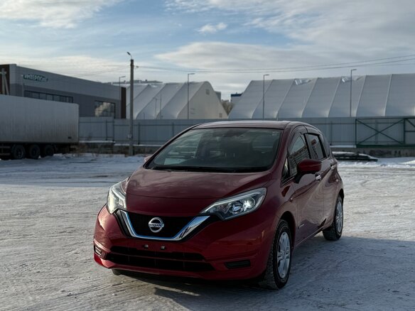 2017 Nissan Note e-Power II Рестайлинг, красный, 1150000 рублей - вид 3