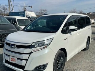 2018 Toyota Noah III (R80) Рестайлинг, белый, 2700000 рублей, вид 4
